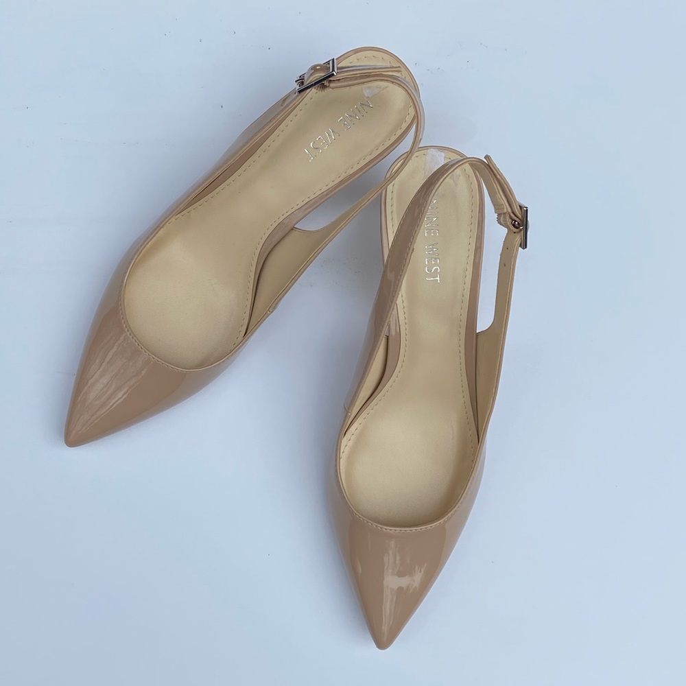 Beige patten leather pumps